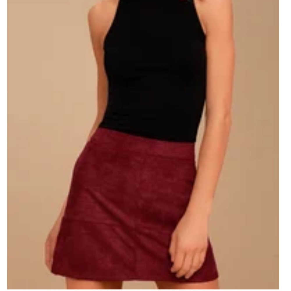 Lulu’s suede mini skirt maroon